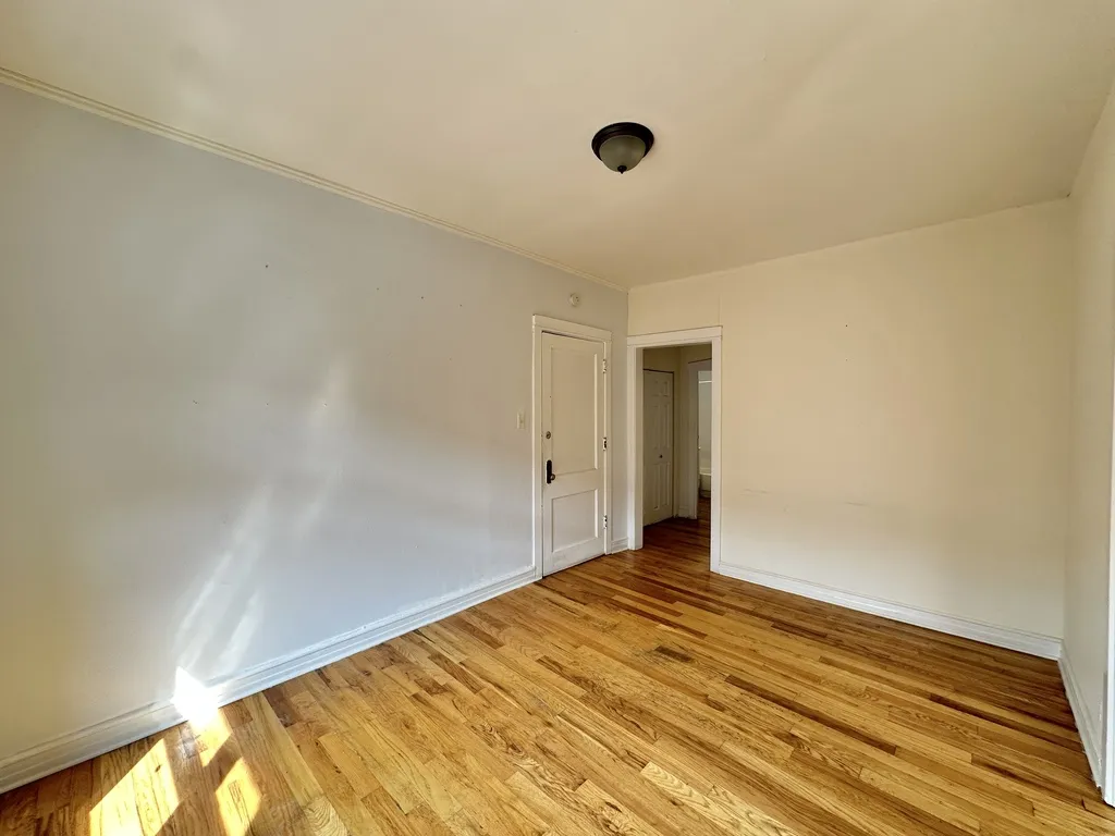 819 W Waveland Ave, , 60613, USA 60613-unit#2S-Chicago-IL