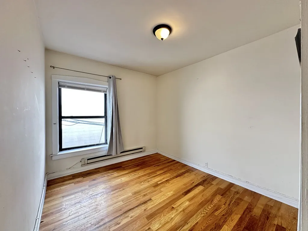 819 W Waveland Ave, , 60613, USA 60613-unit#2S-Chicago-IL