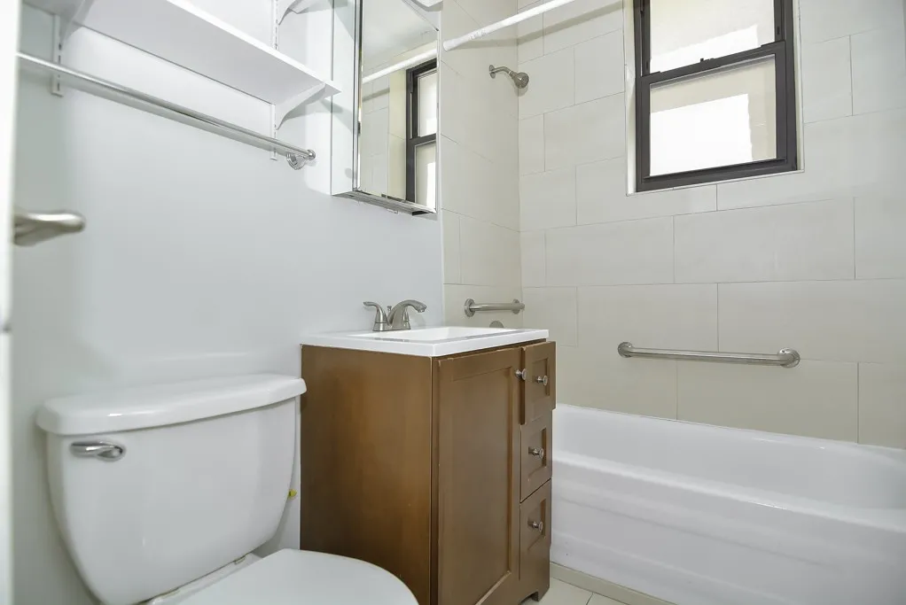4040 N Ashland Ave, ,  60613, USA 60613-unit#G-Chicago-IL