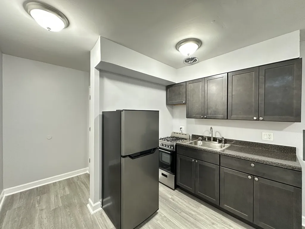 1040 W Hollywood Ave, ,  60660, USA 60660-unit#520-Chicago-IL