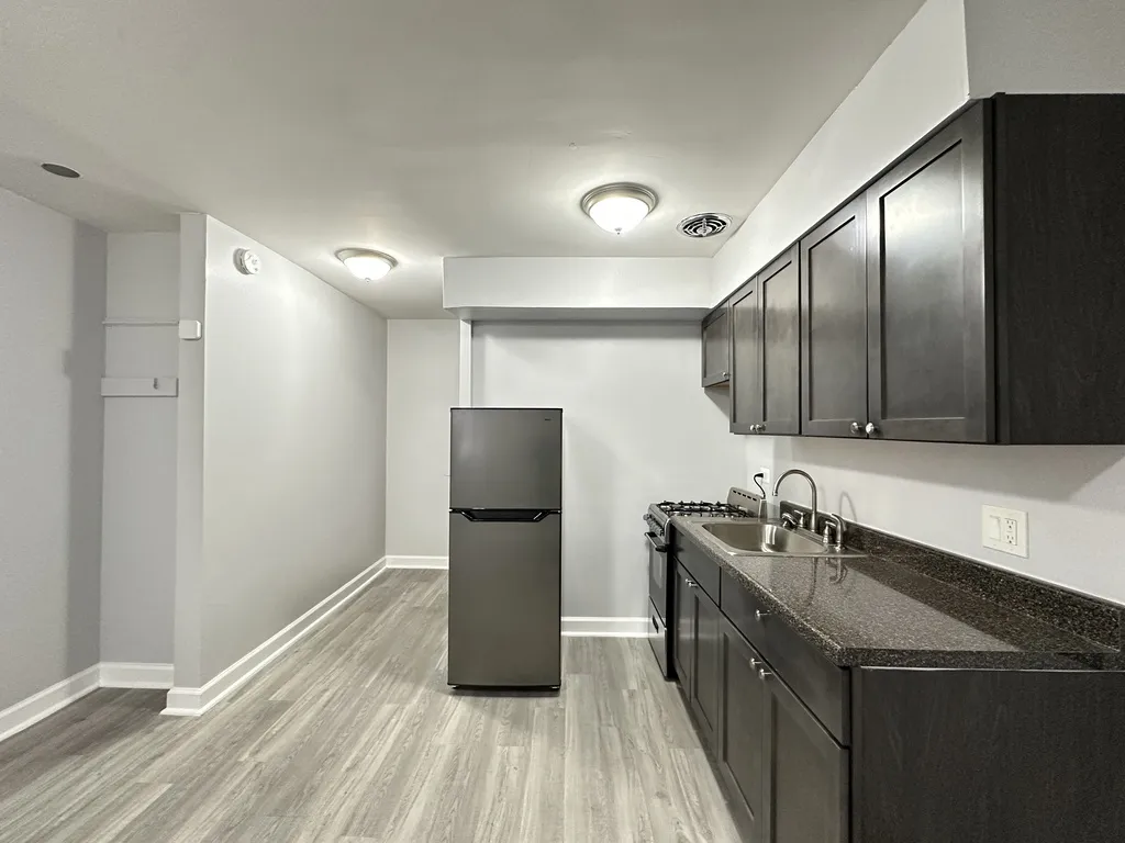 1040 W Hollywood Ave, ,  60660, USA 60660-unit#520-Chicago-IL