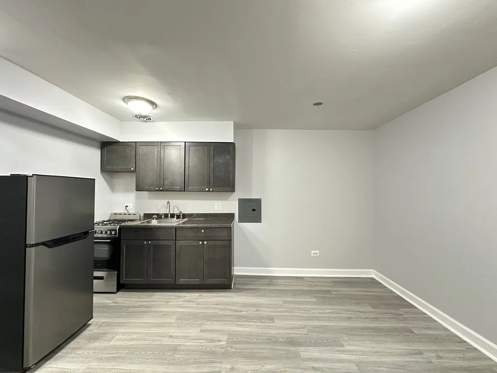 1040 W Hollywood Ave, ,  60660, USA 60660-unit#520-Chicago-IL
