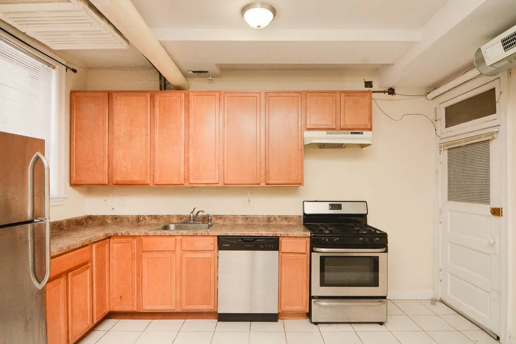 3325 N Lakewood Ave, ,  60657, USA 60657-unit#G-Chicago-IL