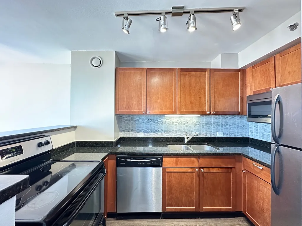 4334 N Hazel St, , 60613, USA 60613-unit#1011-Chicago-IL