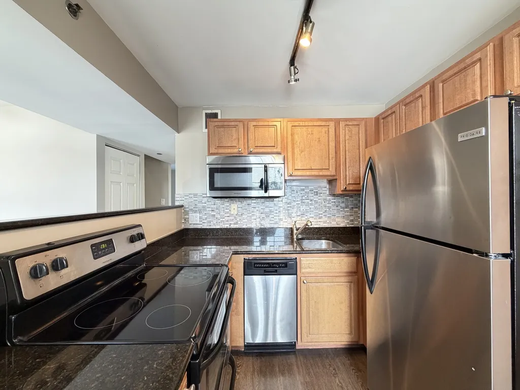 4334 N Hazel St, ,  60613, USA 60613-unit#404-Chicago-IL