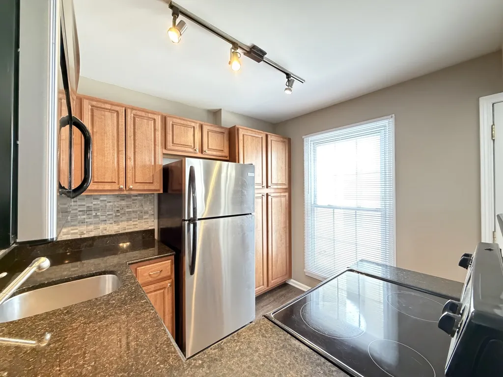 4334 N Hazel St, ,  60613, USA 60613-unit#404-Chicago-IL