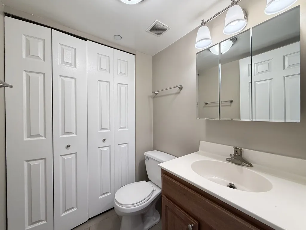 4334 N Hazel St, ,  60613, USA 60613-unit#404-Chicago-IL