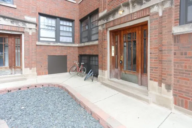 656 W Cornelia Ave, , 60657, USA 60657-unit#8-Chicago-IL