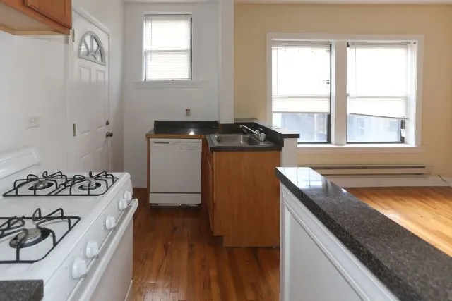 656 W Cornelia Ave, , 60657, USA 60657-unit#8-Chicago-IL