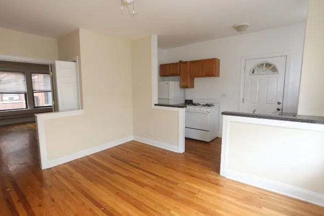 656 W Cornelia Ave, , 60657, USA 60657-unit#8-Chicago-IL