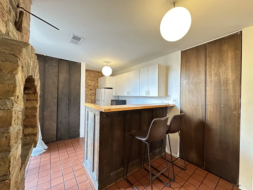 600 W Surf St, , 60657, USA 60657-unit#4-Chicago-IL