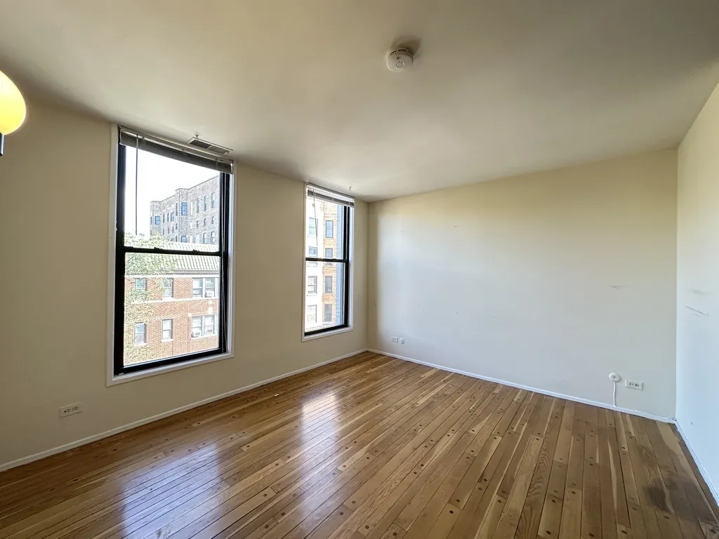 600 W Surf St, ,  60657, USA 60657-unit#4-Chicago-IL