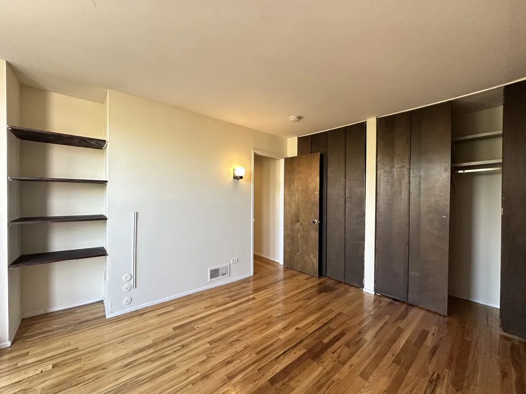 600 W Surf St, ,  60657, USA 60657-unit#4-Chicago-IL