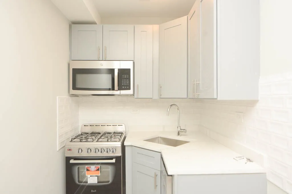 505 W Belmont Ave, ,  60657, USA 60657-unit#2E-Chicago-IL