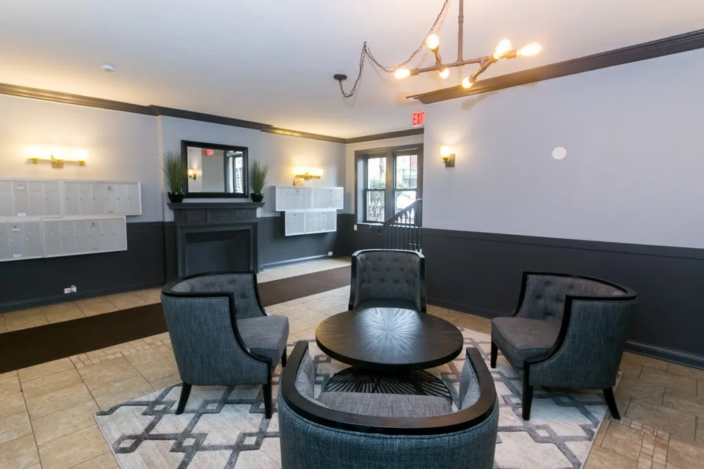 837 W Wolfram St, ,  60657, USA 60657-unit#409-Chicago-IL