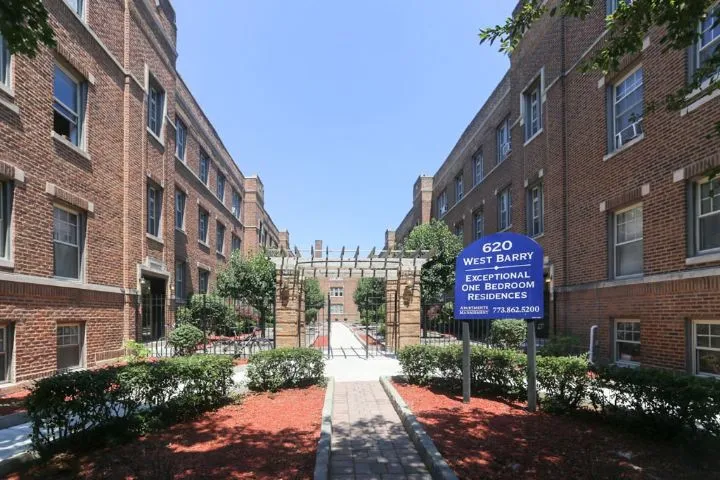 624 W Barry Ave, , 60657, USA 60657-unit#1E-Chicago-IL