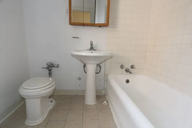 1127 W Oakdale Ave, , 60657, USA 60657-unit#3A-Chicago-IL