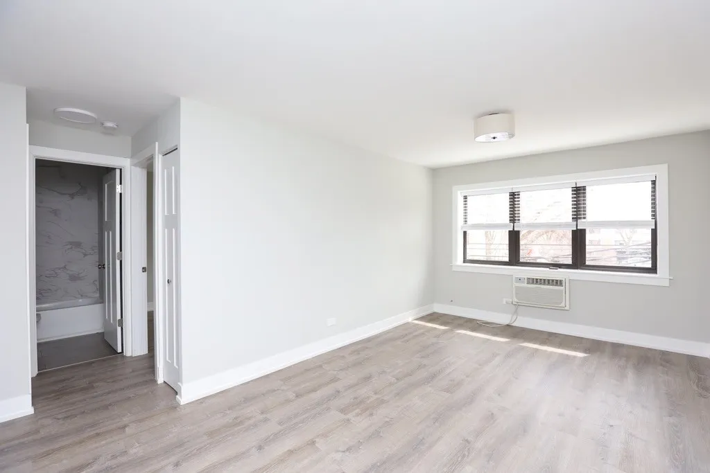 445 W Barry Ave, , 60657, USA 60657-unit#328-Chicago-IL