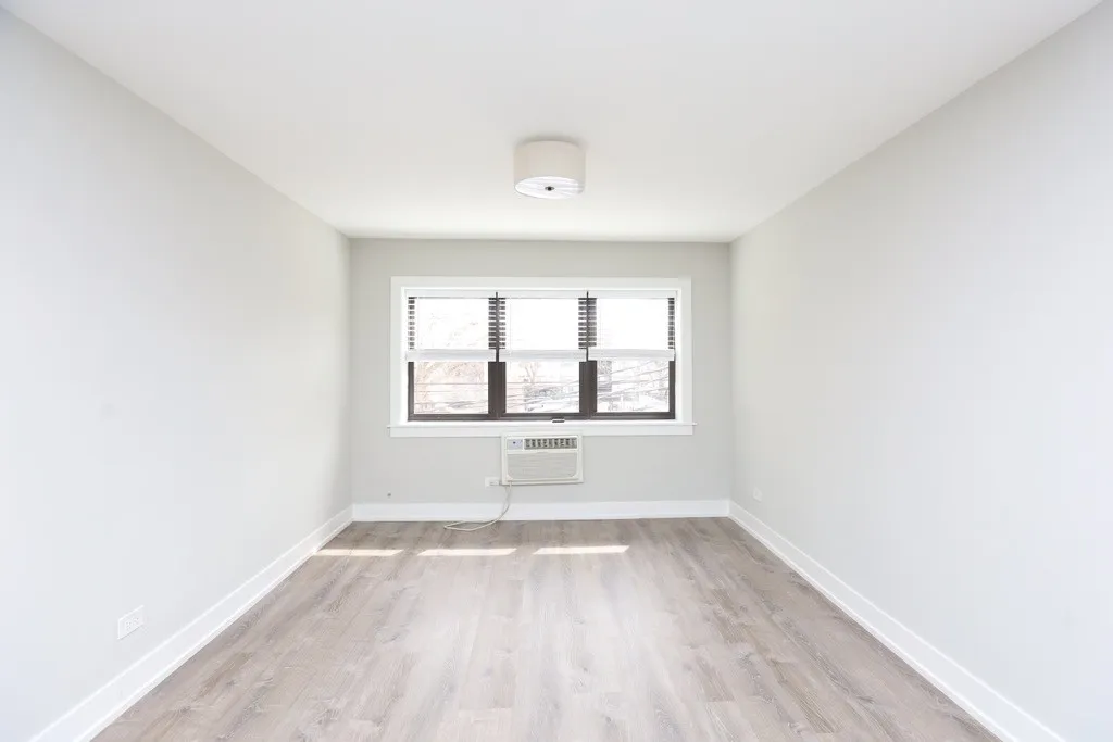 445 W Barry Ave, , 60657, USA 60657-unit#328-Chicago-IL