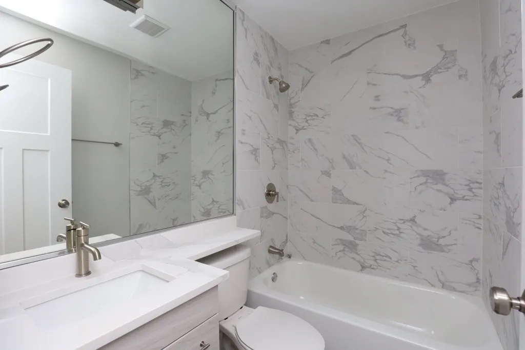 445 W Barry Ave, , 60657, USA 60657-unit#328-Chicago-IL