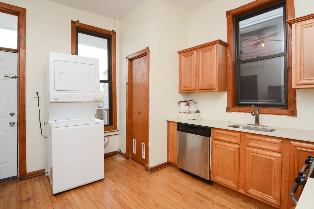 2827 N Milwaukee Ave, ,  60618, USA 60618-unit#1-Chicago-IL