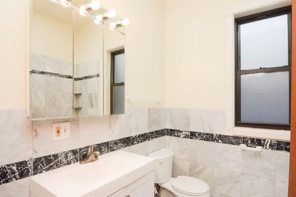 2827 N Milwaukee Ave, ,  60618, USA 60618-unit#1-Chicago-IL