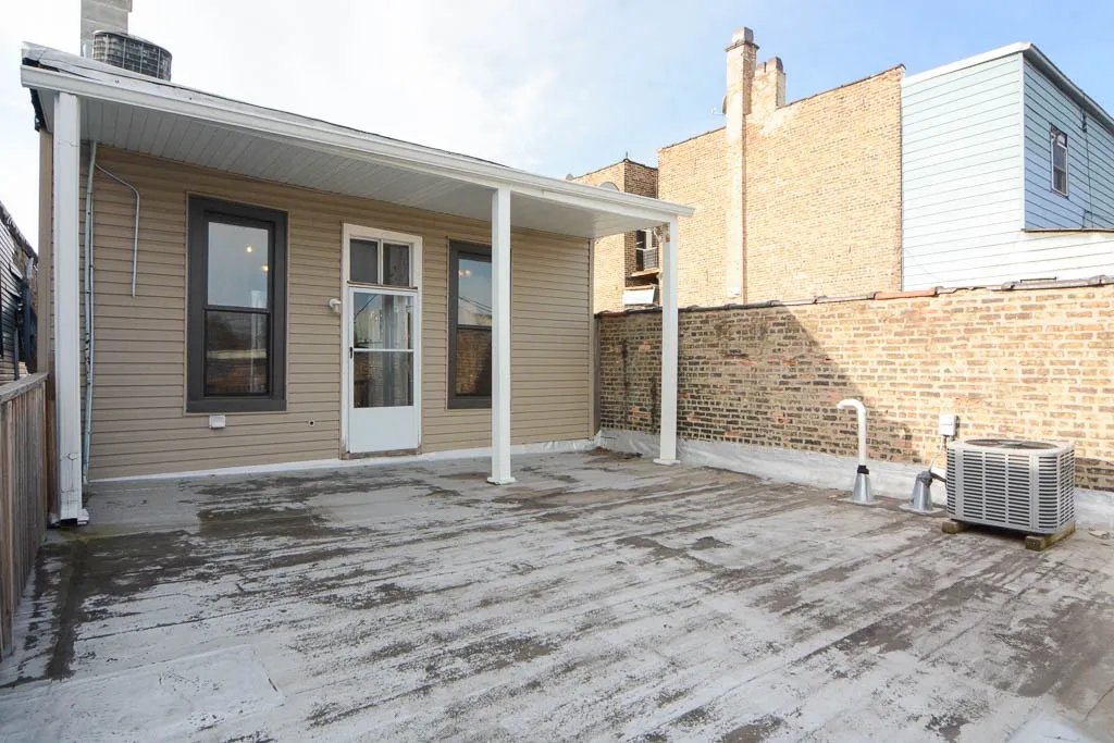 2827 N Milwaukee Ave, ,  60618, USA 60618-unit#1-Chicago-IL