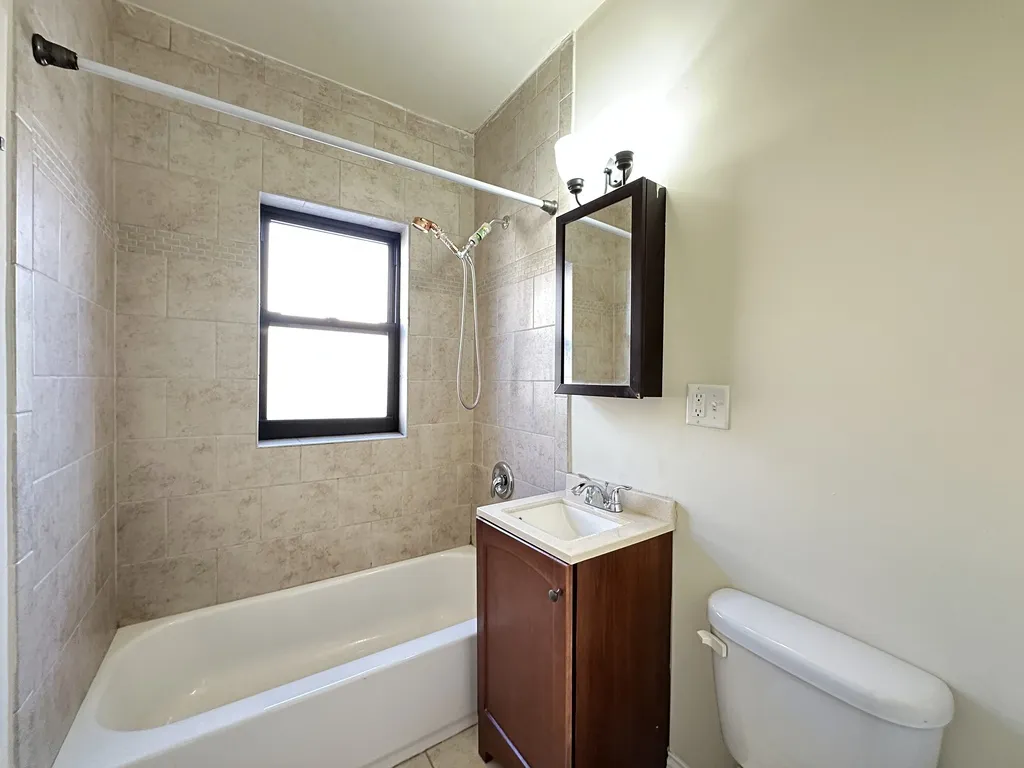 536 W Arlington Pl, ,  60614, USA 60614-unit#211-Chicago-IL