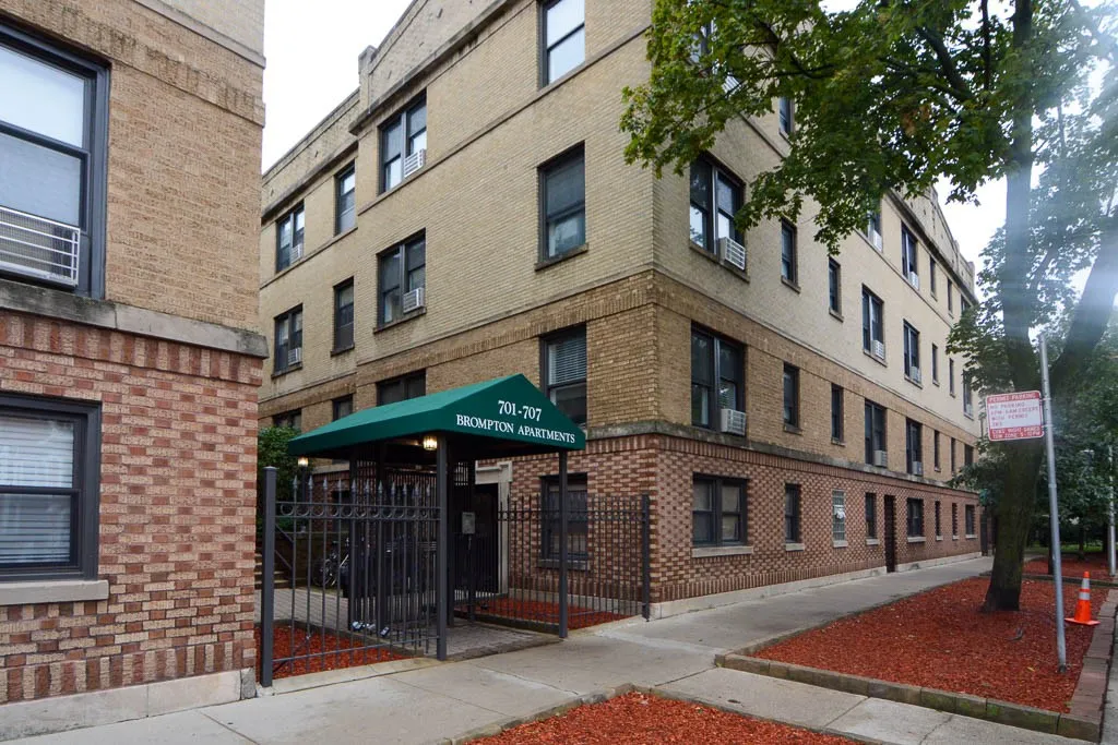 707 W Brompton Ave, ,  60657, USA 60657-unit#33-Chicago-IL