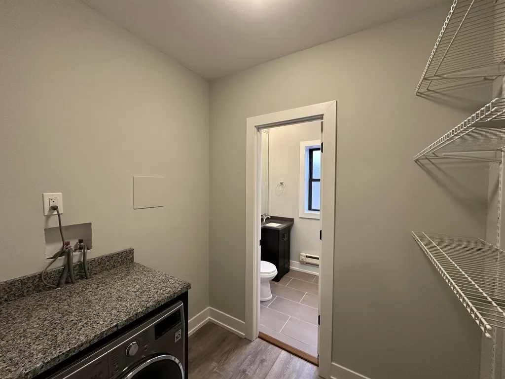 707 W Brompton Ave, ,  60657, USA 60657-unit#33-Chicago-IL