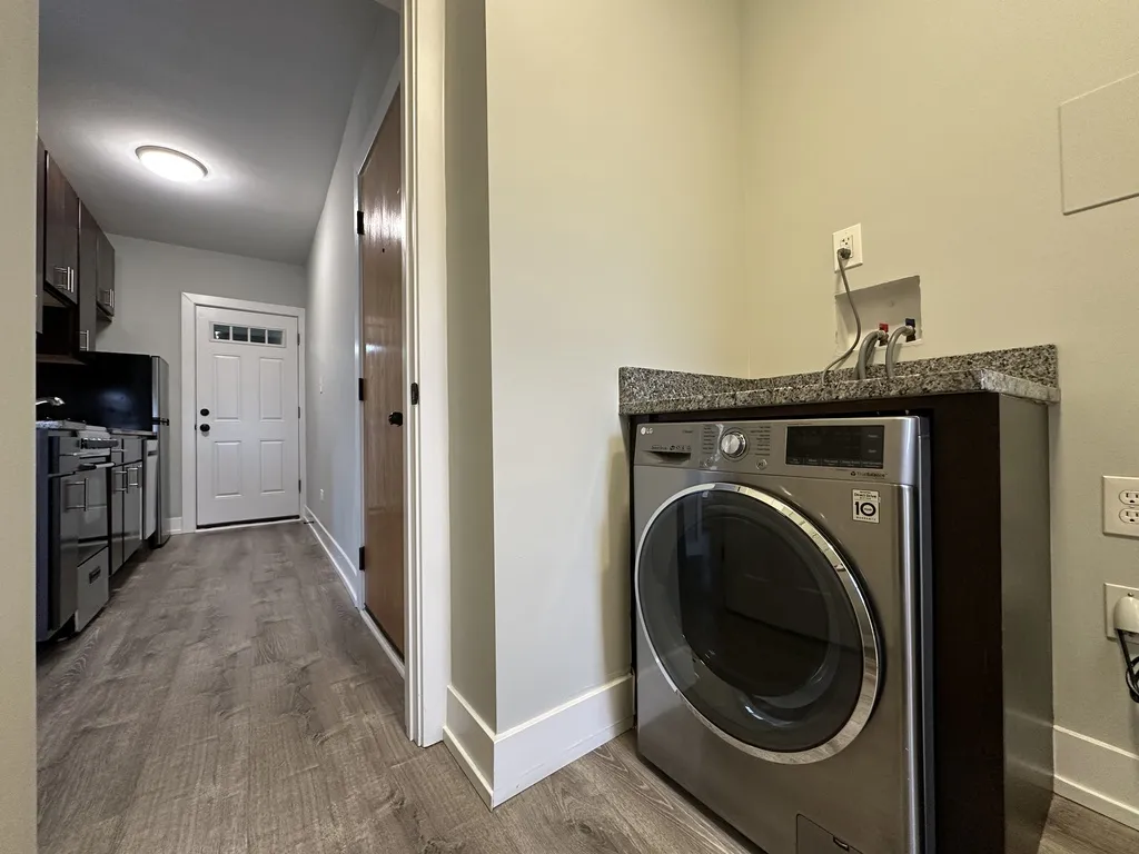 707 W Brompton Ave, ,  60657, USA 60657-unit#33-Chicago-IL