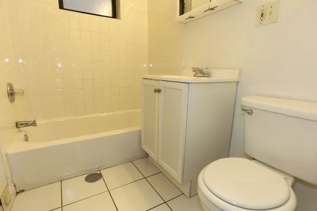 540 W Wellington Ave, ,  60657, USA 60657-unit#008-Chicago-IL