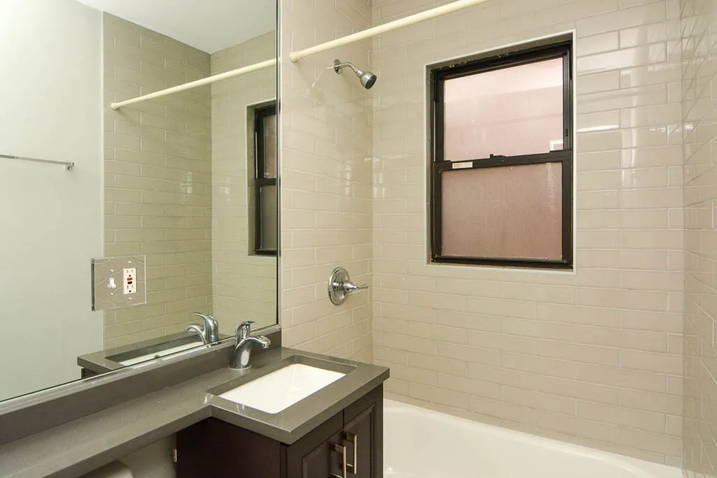 2902 N Mildred Ave, ,  60657, USA 60657-unit#1C-Chicago-IL