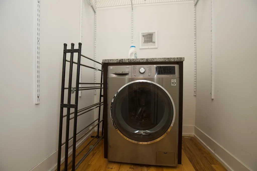 2904 N Mildred Ave, ,  60657, USA 60657-unit#1H-Chicago-IL