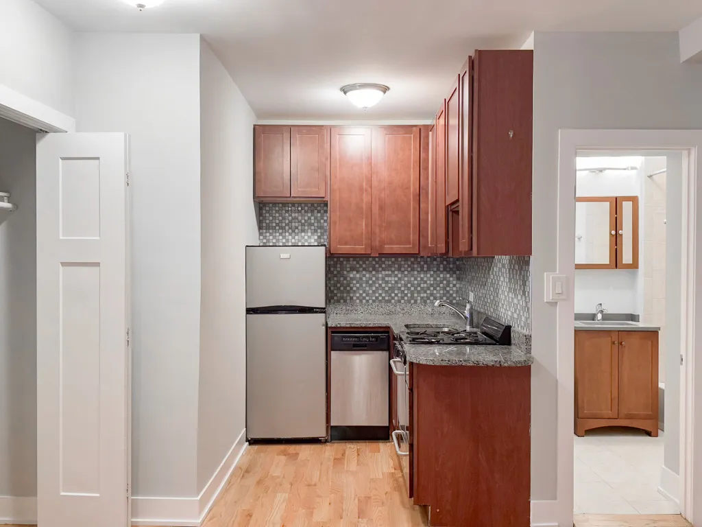 837 W Wolfram St, ,  60657, USA 60657-unit#107-Chicago-IL