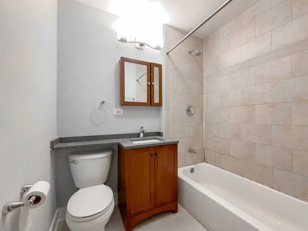 837 W Wolfram St, ,  60657, USA 60657-unit#107-Chicago-IL