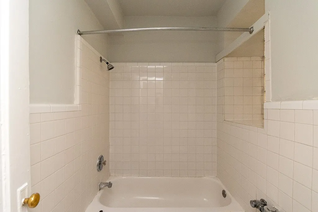 425 W Roscoe St, , 60657, USA 60657-unit#104-Chicago-IL