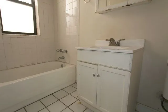 3829 N Fremont St, ,  60613, USA 60613-unit#1W-Chicago-IL