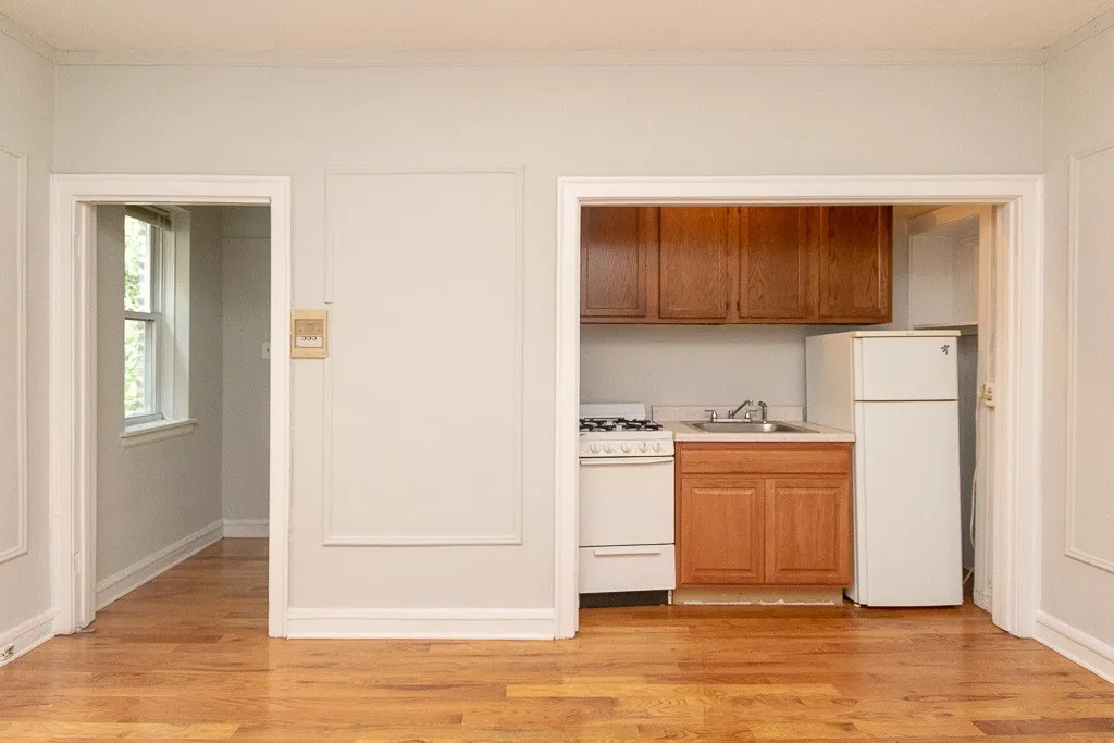 2827 N Burling St, ,  60657, USA 60657-unit#209-Chicago-IL