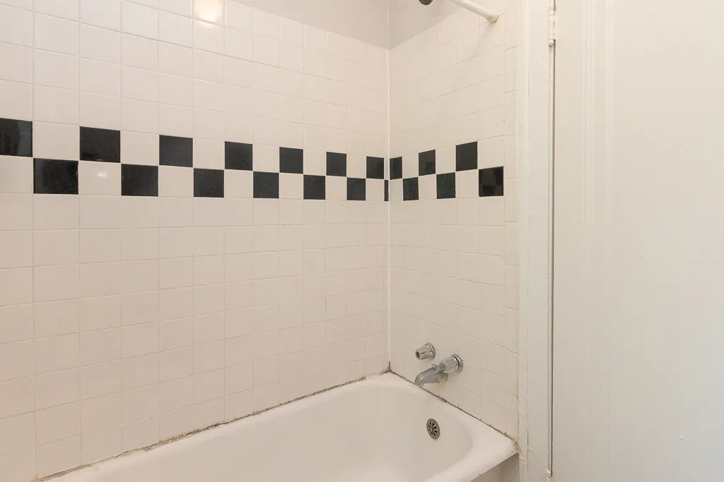 2827 N Burling St, ,  60657, USA 60657-unit#209-Chicago-IL