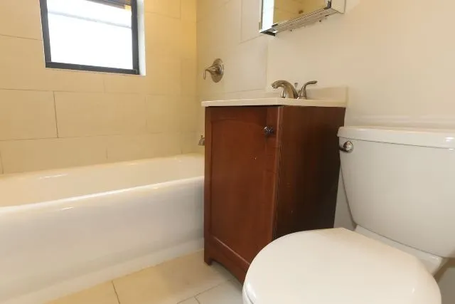 612 W Patterson Ave, ,  60613, USA 60613-unit#304-Chicago-IL