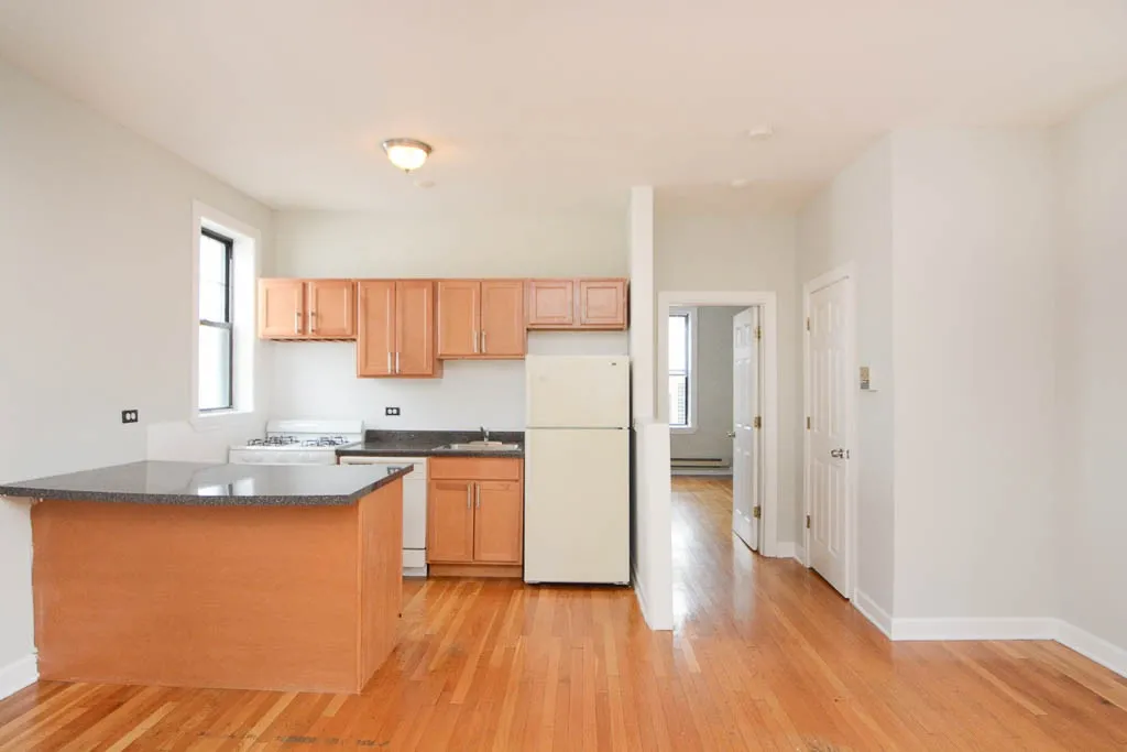 723 W Barry Ave, , 60657, USA 60657-unit#3B-Chicago-IL