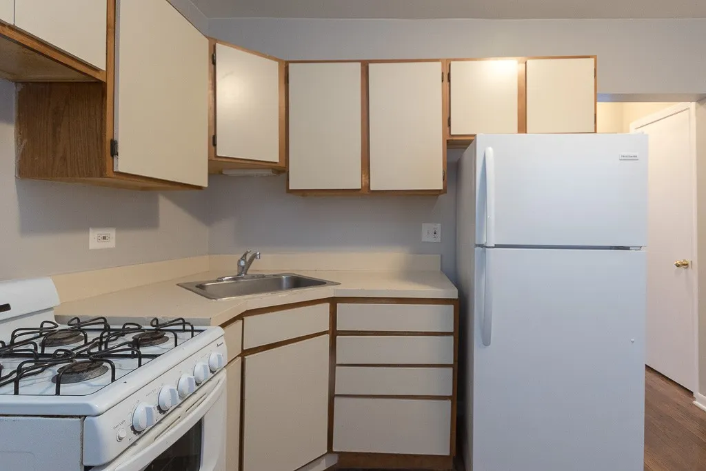 5748 N Winthrop Ave, , 60660, USA 60660-unit#302-Chicago-IL