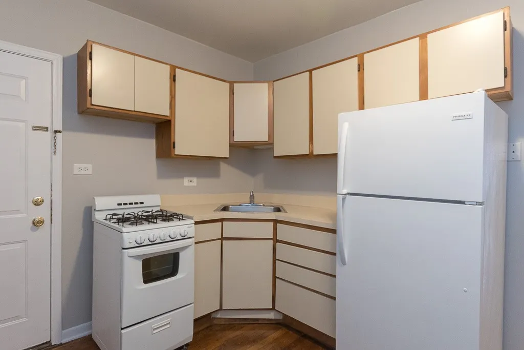 5748 N Winthrop Ave, , 60660, USA 60660-unit#302-Chicago-IL
