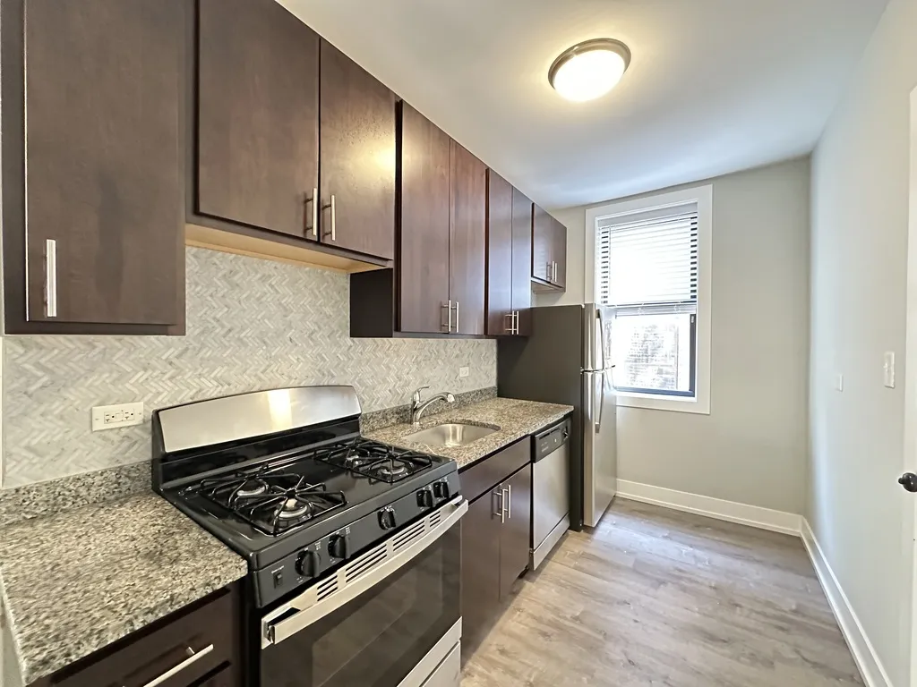 713 W Brompton Ave, ,  60657, USA 60657-unit#56-Chicago-IL