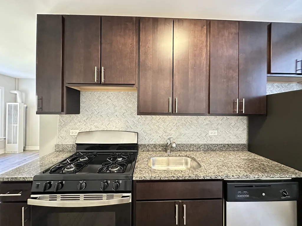 713 W Brompton Ave, ,  60657, USA 60657-unit#56-Chicago-IL