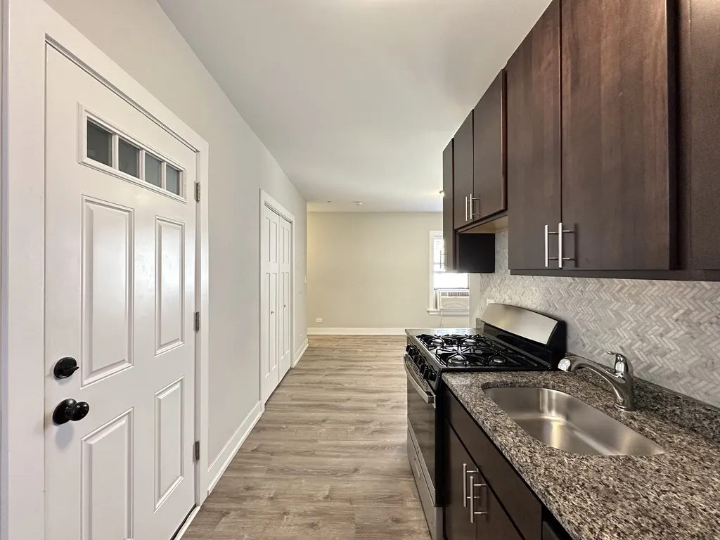 713 W Brompton Ave, ,  60657, USA 60657-unit#56-Chicago-IL