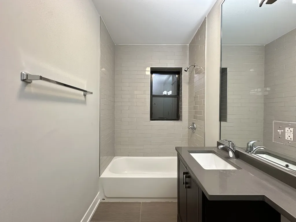 713 W Brompton Ave, ,  60657, USA 60657-unit#56-Chicago-IL