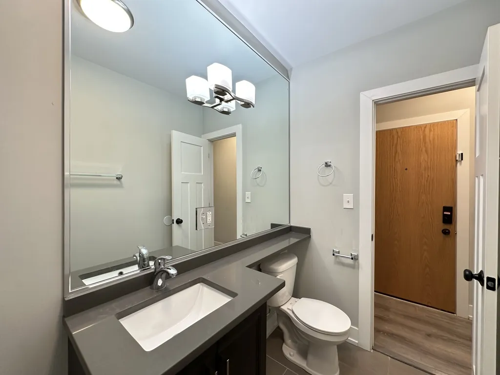 713 W Brompton Ave, ,  60657, USA 60657-unit#56-Chicago-IL
