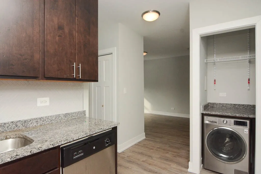 713 W Brompton Ave, ,  60657, USA 60657-unit#59-Chicago-IL